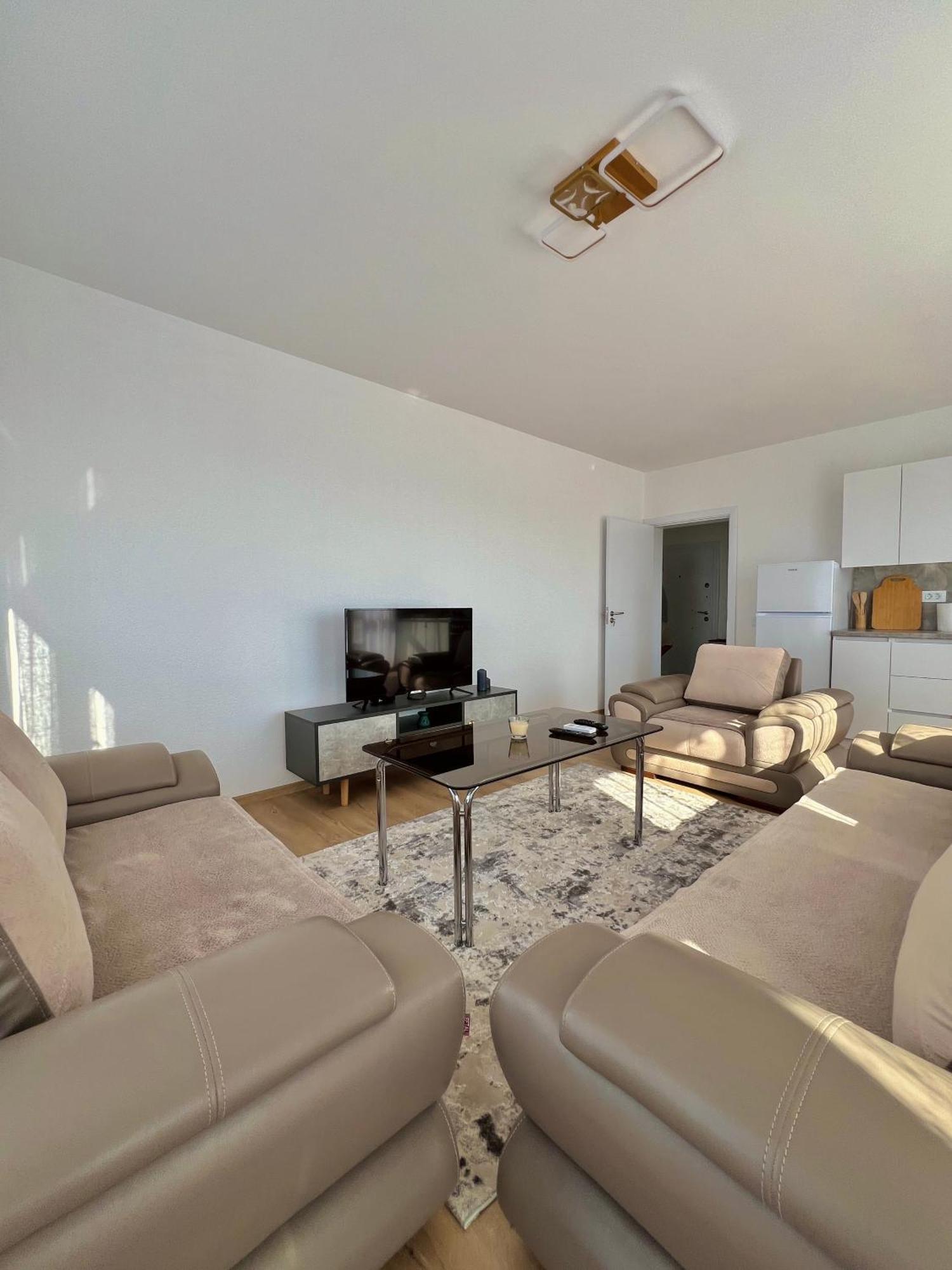 Holiday Apartments Gjakova Quarto foto